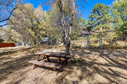 Linda Vista - Fully Fenced Backyard