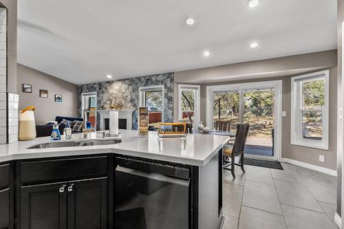 Linda Vista - Fully Fenced Backyard