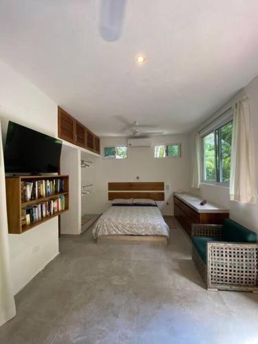 Cozumel Island - Cozy & Romantic Jungle Bungalow - WIFI/Netflix in Cozumel, Mexico