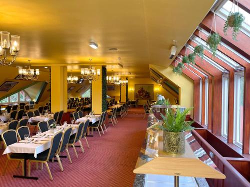 Ресторан, Muthu Ben Doran Hotel in Тіндрам