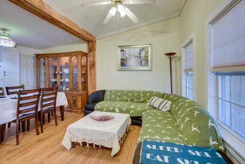 Pet-Friendly North Conway Cottage - Hike and Ski!