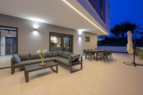Balkons/terase, Luxury Villa Sicenta Comfortable holiday residence in Svetvincenat
