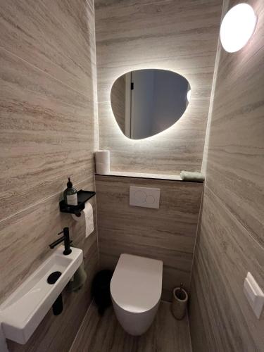B&B Urban Oasis with Free Parking, Amsterdam (photo 8)