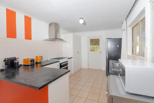 Létesítmények, Hallett Cove House 6Bed 3Bath Full Kitchen Fast Wifi 5TV Netflix Espresso-Perfect for large families in Marino