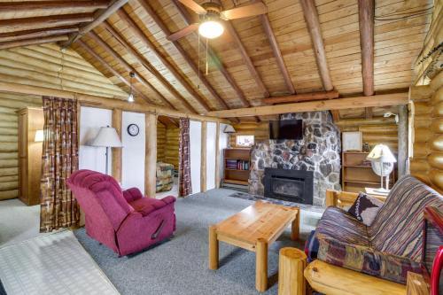 . Rustic Bemidji Cabin w/ Boat & Lake Access!