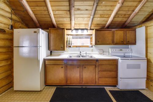 Rustic Bemidji Cabin with Boat and Lake Access! in 伯米吉 (MN)