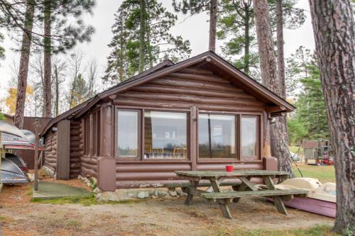 Rustic Bemidji Cabin with Boat and Lake Access! in 伯米吉 (MN)