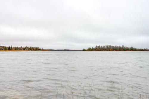 Lakefront Bemidji Getaway with Community Beach!