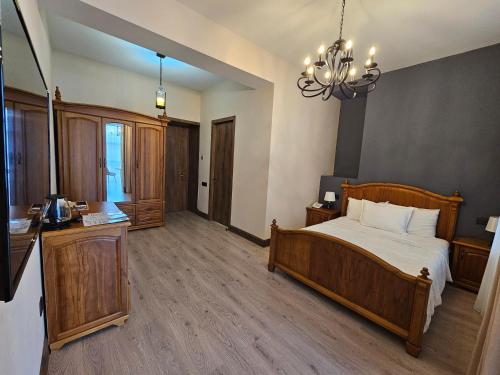 Old Avenue Hotel in Gyumri