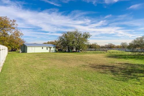 Updated Comanche Home with Country Views!