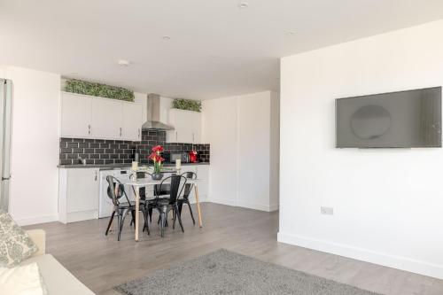 Boutique Vertigo Apartment Central Kingston London - image 10