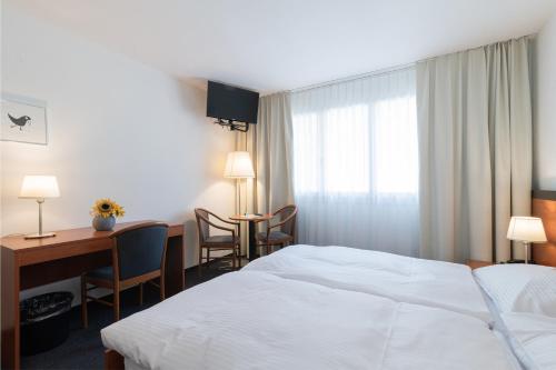 Motel Gottardo Sud - Tap to explore photos