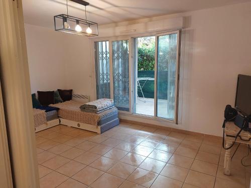Grand T3 jardin parking privé
