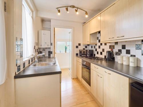 St Peters - Cosy home within the city centre - image 8