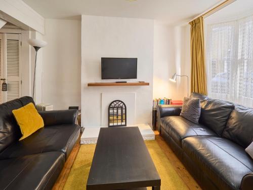 St Peters - Cosy home within the city centre - image 3