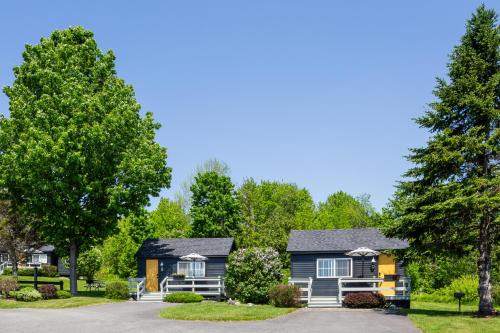 海景汽车旅馆和小屋