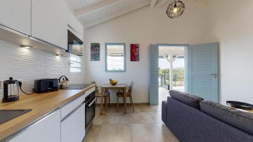 ห้องครัว, Les Maisons Cane 3 Maisons Vue Panoramique, Piscine & Jardin Tropical in ซานต์ โรเซ