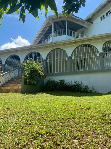 Lachemar Guest House in เบรดนัท ฮิลล์