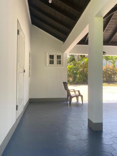 Lachemar Guest House in เบรดนัท ฮิลล์