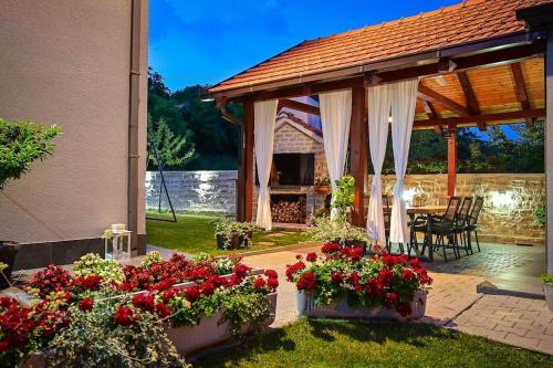 Dārzs, Villa Batarelo fully air-conditioned in Lučane