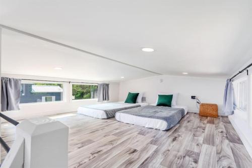 Luxury Tiny House Mins to Lake, Downtown Guntersville Boat Parking in Guntersville (AL)