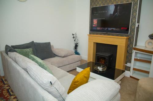 Bentley Bridge Wolverhampton 3 Bedrooms Entire House - Perfect for short or Long stay