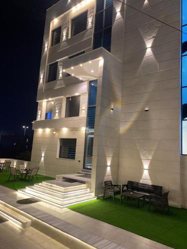 숙소 외관, رويال جروب اربد Royal Group Hotel in 이르비드