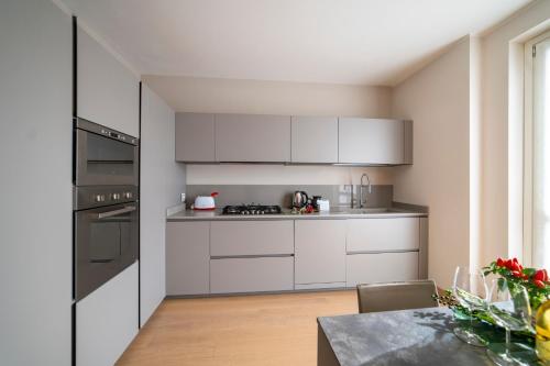 virtuve, VILLA La N ° 1 - Spacious & Modern in Ome