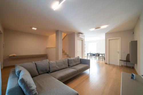 VILLA La N ° 1 - Spacious & Modern in Ome
