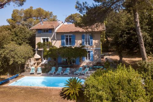 Villa Provençale avec 2 maisons d'amis ,piscine ,Jacuzzi ,vue mer (Villa Provencale avec 2 maisons d'amis ,piscine ,Jacuzzi ,vue mer) in La Roquette-sur-Siagne