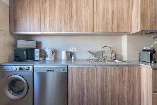 HostWise - Spacious & Sunny Flat - Loulé, Loulé (photo 4)