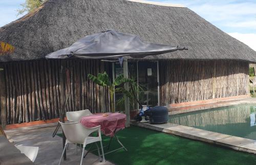 Widok z zewnątrz, Paradise Camp Game Lodge in Grootfontein