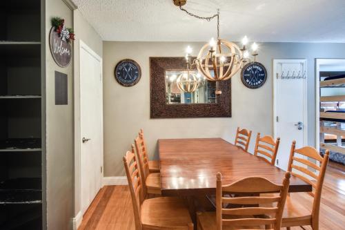 Ski-InandOut and Golf Condo with AandC at Holiday Valley! in Ellicottville, USA