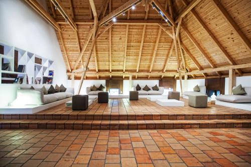 Спільний лаунж/ТБ зона, Sopron Monastery Hotel in Сопрон