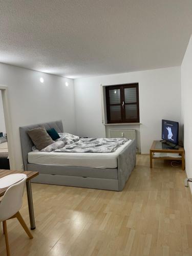 Helle Zwei-Zimmer-Stadt-Wohnung am Bismarkplatz mit Tiefgarage - Apartment - Landshut