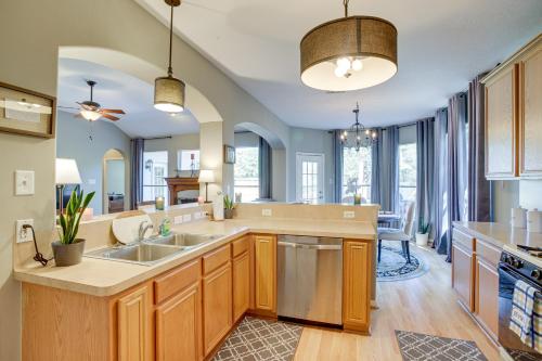 Humble Home with Game Room, Near Deerbrook Mall! in Kingwood