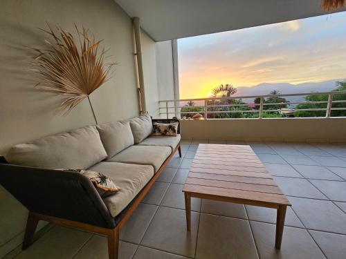 Appartement moderne avec vue Mer & Pitons - Location saisonnière - Le Lamentin