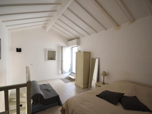 Apartment image 10