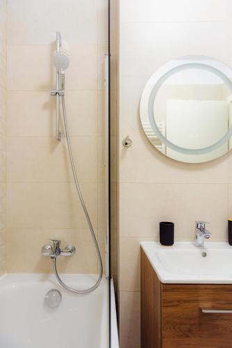 NEW Luxury City Center Studio Room Type - One-Bedroom Apartment