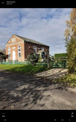 Old Chapel House Tetney Lock