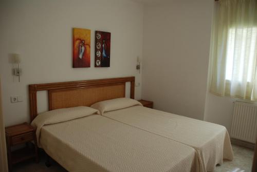 Three-Bedroom Apartment 3 image 3
