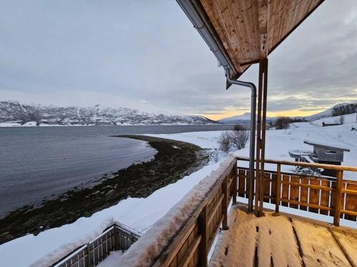pludmale, Villa Nestun - Northern lights villa with sauna in Meistervik