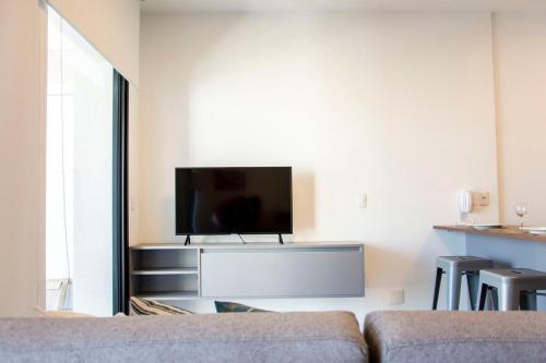 Nun Apartments by BnbHost — Photo 2
