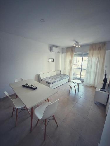One-Bedroom Apartment image 8
