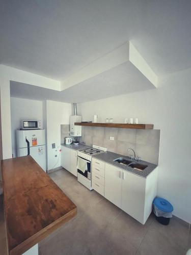 One-Bedroom Apartment image 4