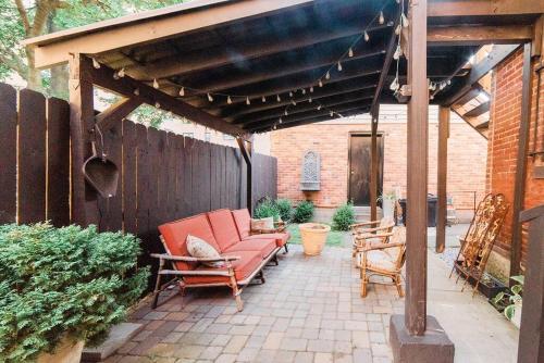 Outdoor Space - Parking - 1st Floor - Walkable, Pittsburgh