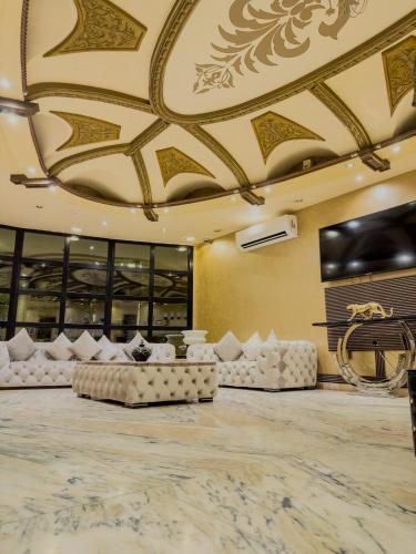 คอมฟอร์ตอินน์สวีตริยาดห์ (Comfort Inn Suites Riyadh) in อัล อิซดิฮาร์