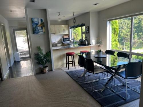 Villa Sebastian - Large Modern Home in Norra Wellington