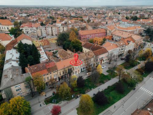 EXCLUSIVE Plus EXCLUSIVE Plus