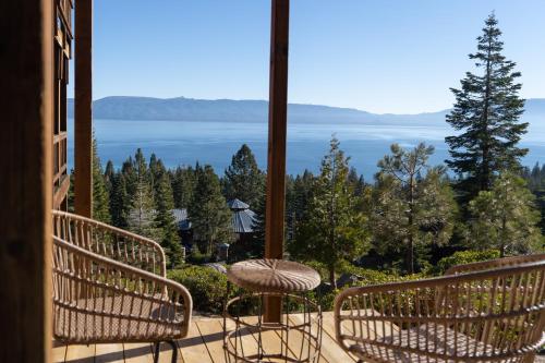Sierra Lake View at Rubicon by Tahoe Getaways - 3 BR, Panoramic Lake Views, Private Hot Tub & Privat in Meeks Bay (CA)